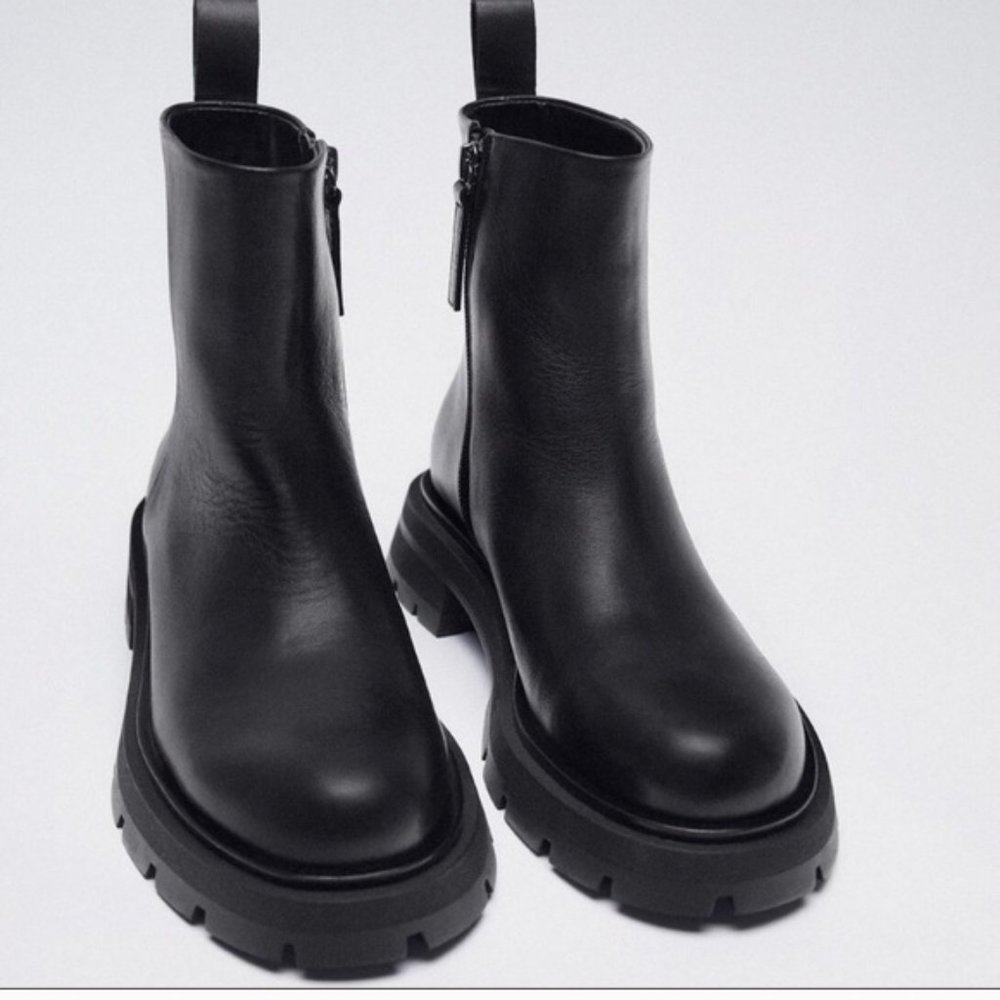 NWT Zara AIRFIT® Black Leather Low Heel Lug Track Sole Zippered Boots 37 / 6.5